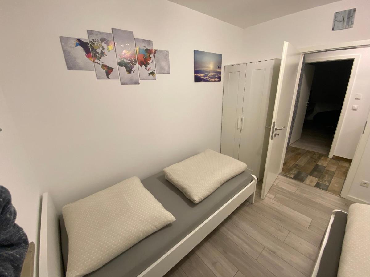 Ferienwohnung Air-Base - Playmobil, Messe, Nuernberg, Fuerth, Ansbach In 20 Minuten Erreichbar Grosshabersdorf 외부 사진
