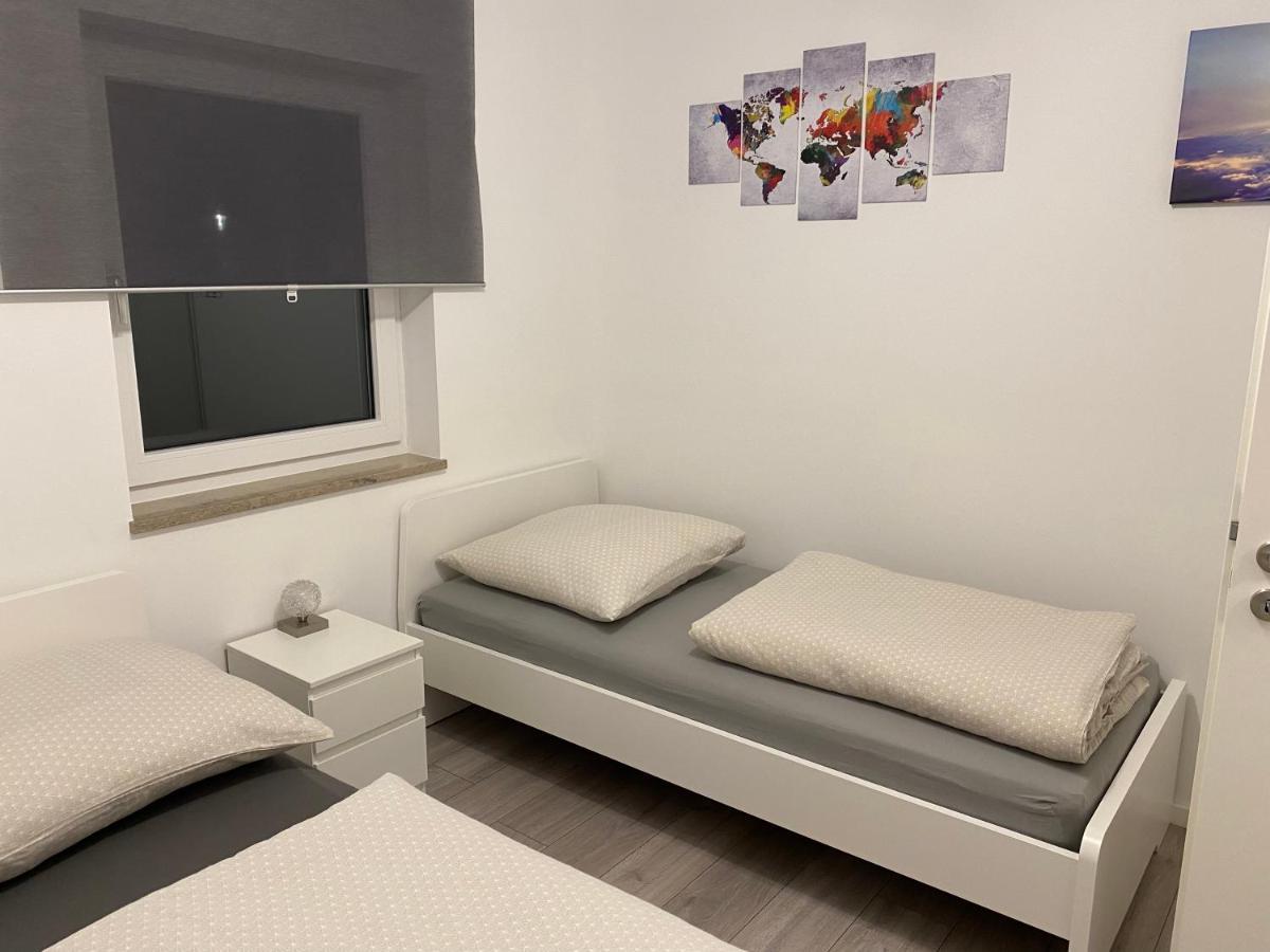 Ferienwohnung Air-Base - Playmobil, Messe, Nuernberg, Fuerth, Ansbach In 20 Minuten Erreichbar Grosshabersdorf 외부 사진